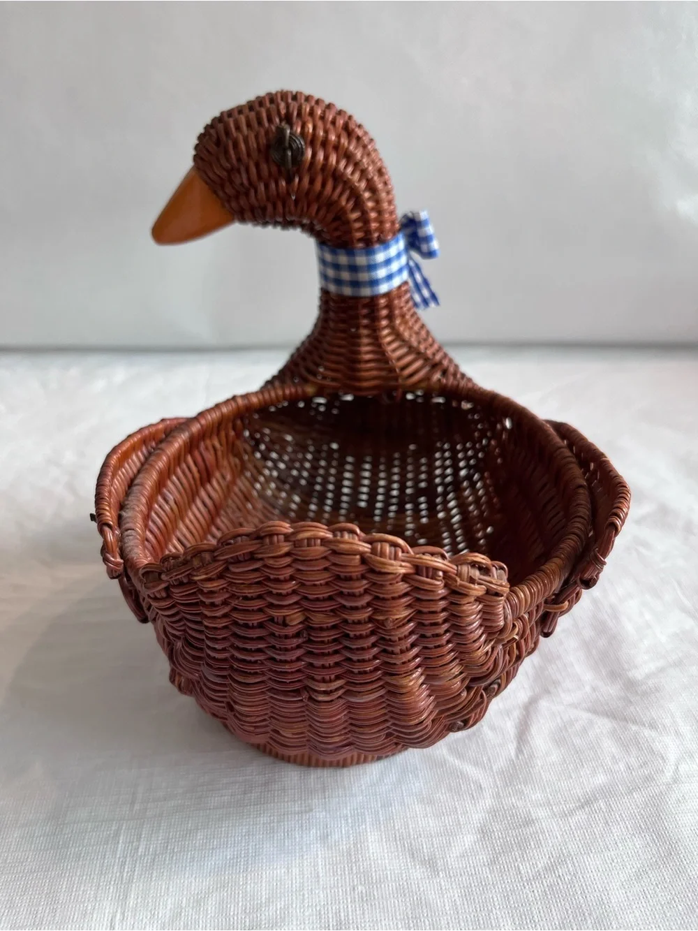 Vintage Duck Wicker Woven Basket 80’s 90’s